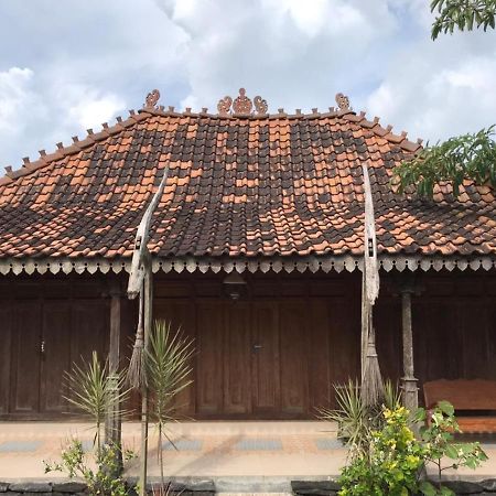 Legiyem Homestay Джок'якарта Екстер'єр фото