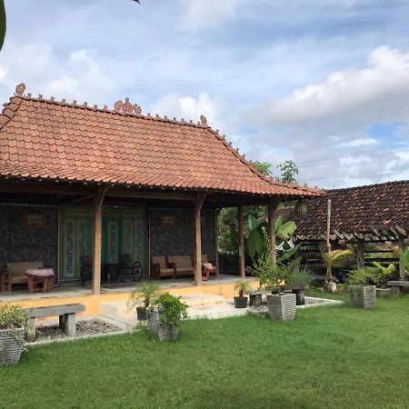 Legiyem Homestay Джок'якарта Екстер'єр фото