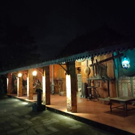 Legiyem Homestay Джок'якарта Екстер'єр фото