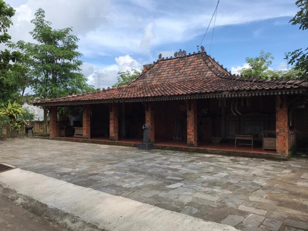 Legiyem Homestay Джок'якарта Екстер'єр фото