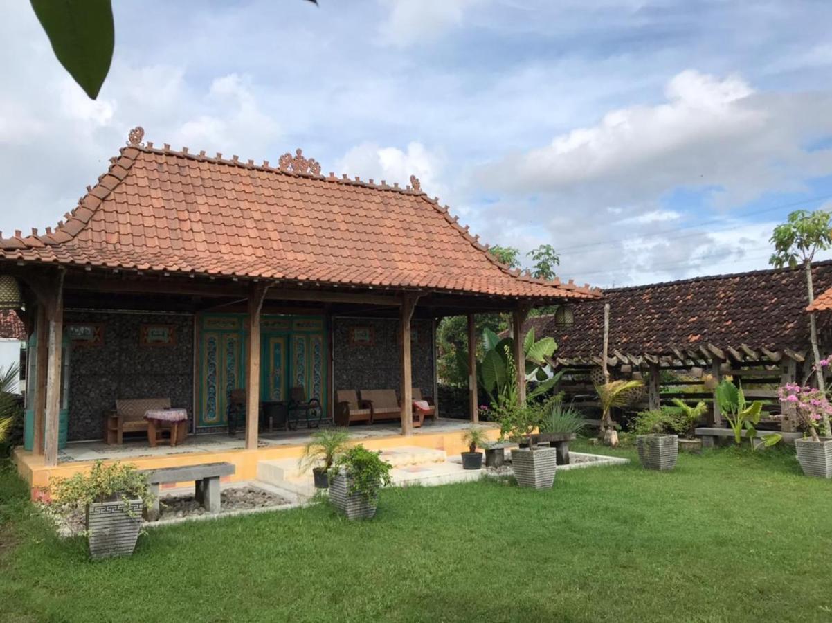 Legiyem Homestay Джок'якарта Екстер'єр фото