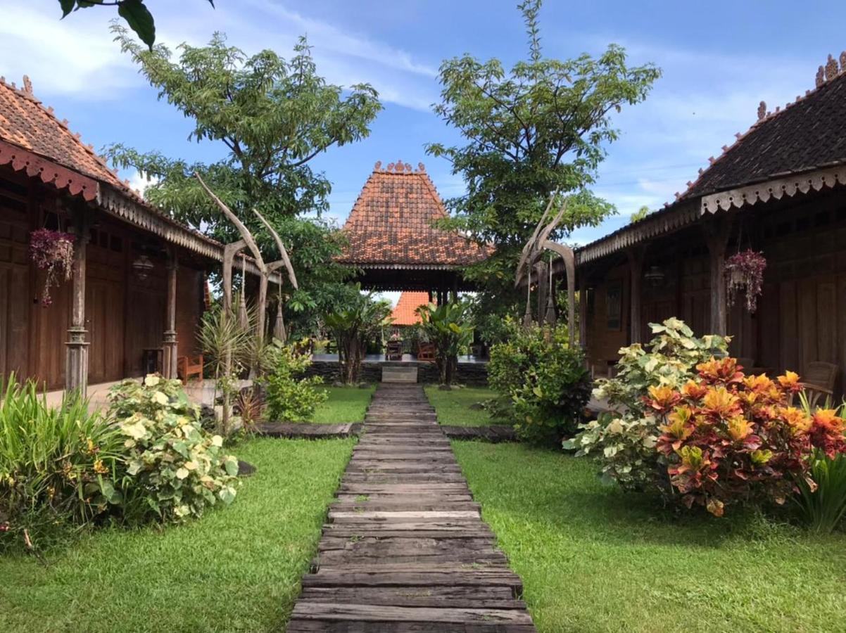 Legiyem Homestay Джок'якарта Екстер'єр фото
